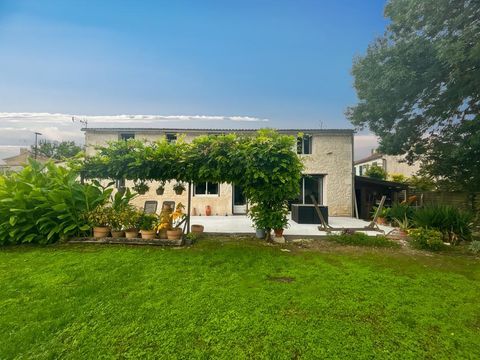   Maison Maison - 6 pi�ce(s) - 192 m�