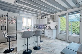  Propri�t�/ch�teau � vendre 7 pi�ces 165 m�