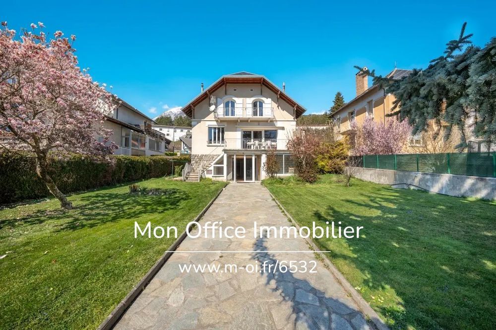 � vendre  Maison Embrun (05200)