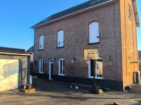   Maison 9 pi�ces 201 m� Propri�t�/ch�teau - 9 pi�ce(s) - 201 m�