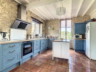  Propri�t�/ch�teau � vendre 10 pi�ces 316 m�