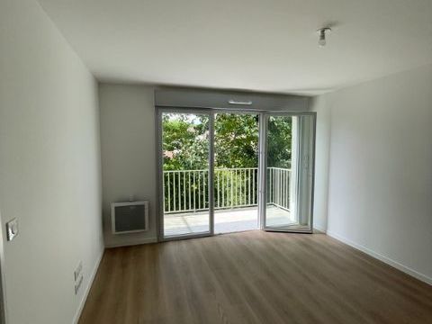   T3 avec balcon et parking � ROUEN Appartement - 3 pi�ce(s) - 51 m�