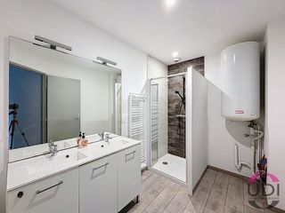  Immeuble � vendre 13 pi�ces 362 m�