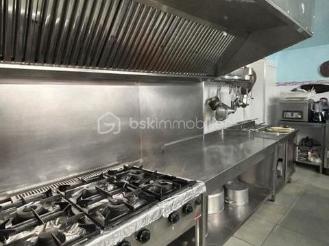 VALBONNE VILLAGE  POISSONNERIE / RESTAURANT� LOCAL COMMERCIAL � TOUS COMMERCES POSSIBLES 166500 06560 Valbonne