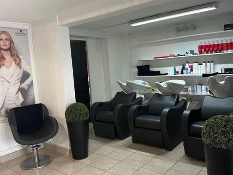Fond de commerce Salon de coiffure � Libourne, Axe passant 25000 33500 Libourne