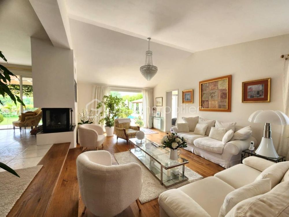 � vendre  Villa Tourbes (34120)