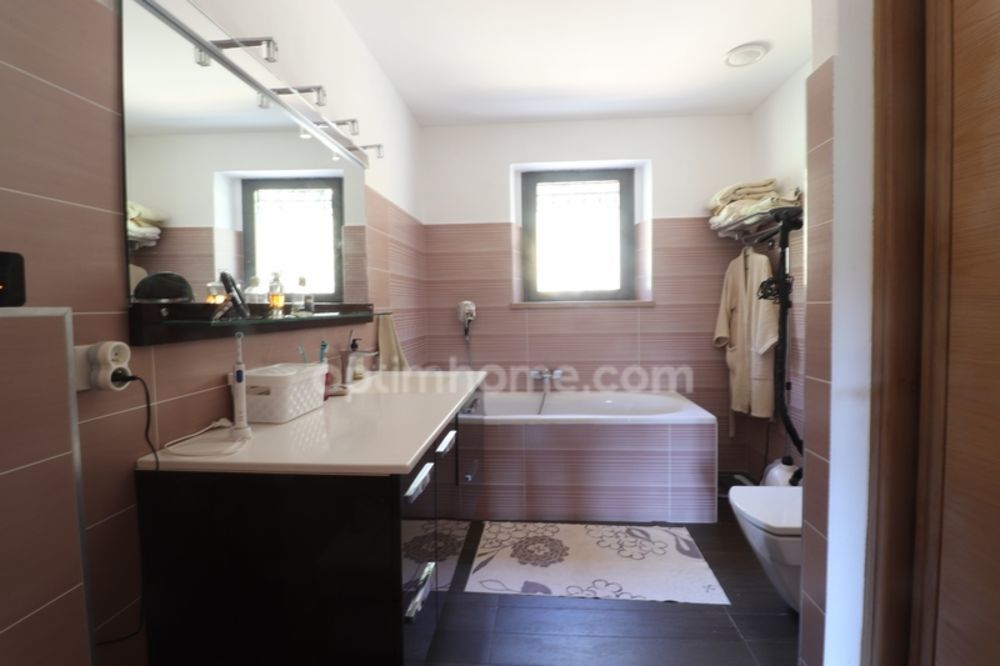 � vendre  Propri�t�/ch�teau Penta-di-Casinca (20213)