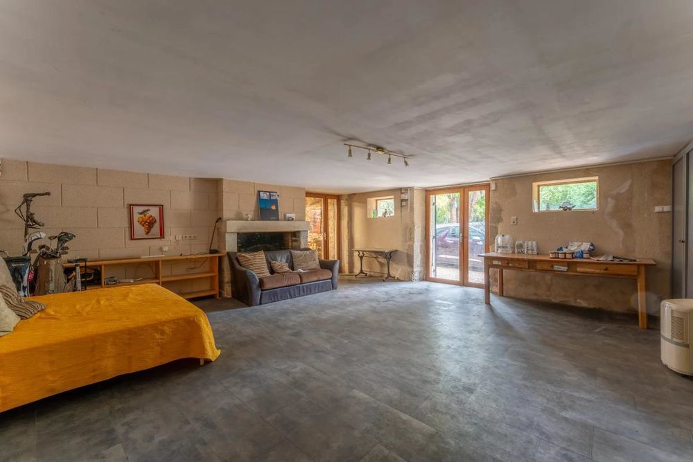 � vendre  Propri�t�/ch�teau C�rons (33720)