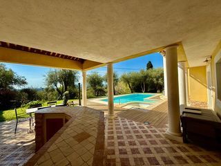  Villa � vendre 5 pi�ces 200 m�