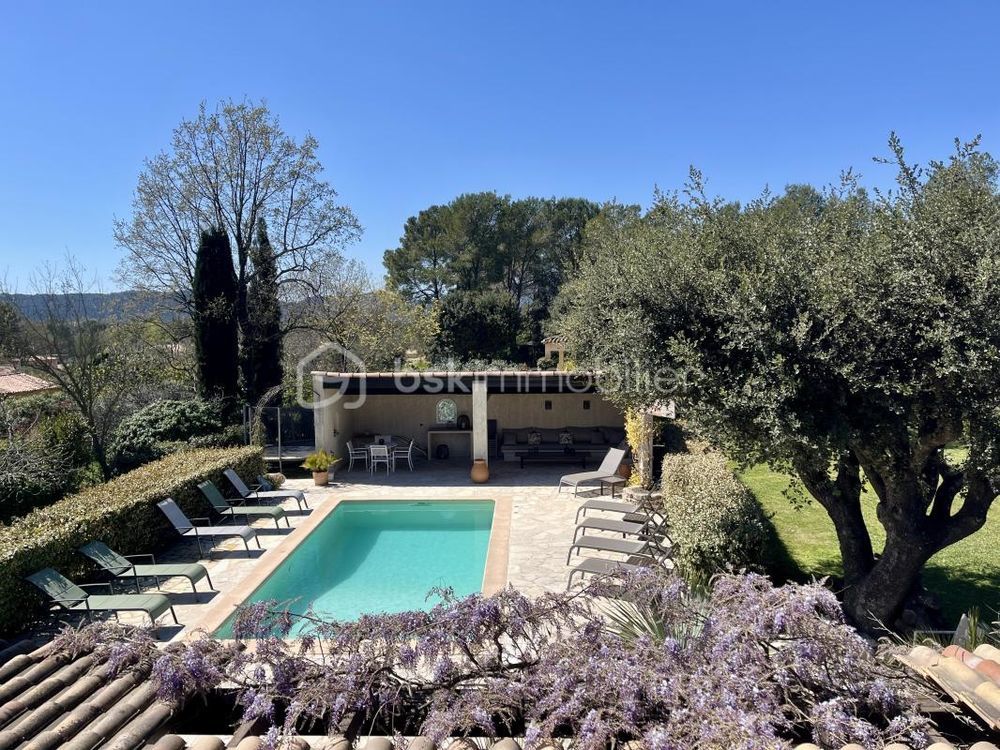 � vendre  Villa Bagnols-en-For�t (83600)