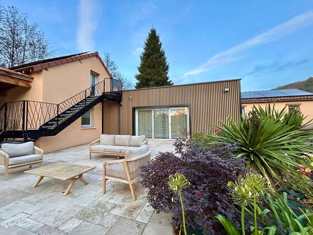 � vendre  Propri�t�/ch�teau Les Eyzies-de-Tayac-Sireuil (24620)