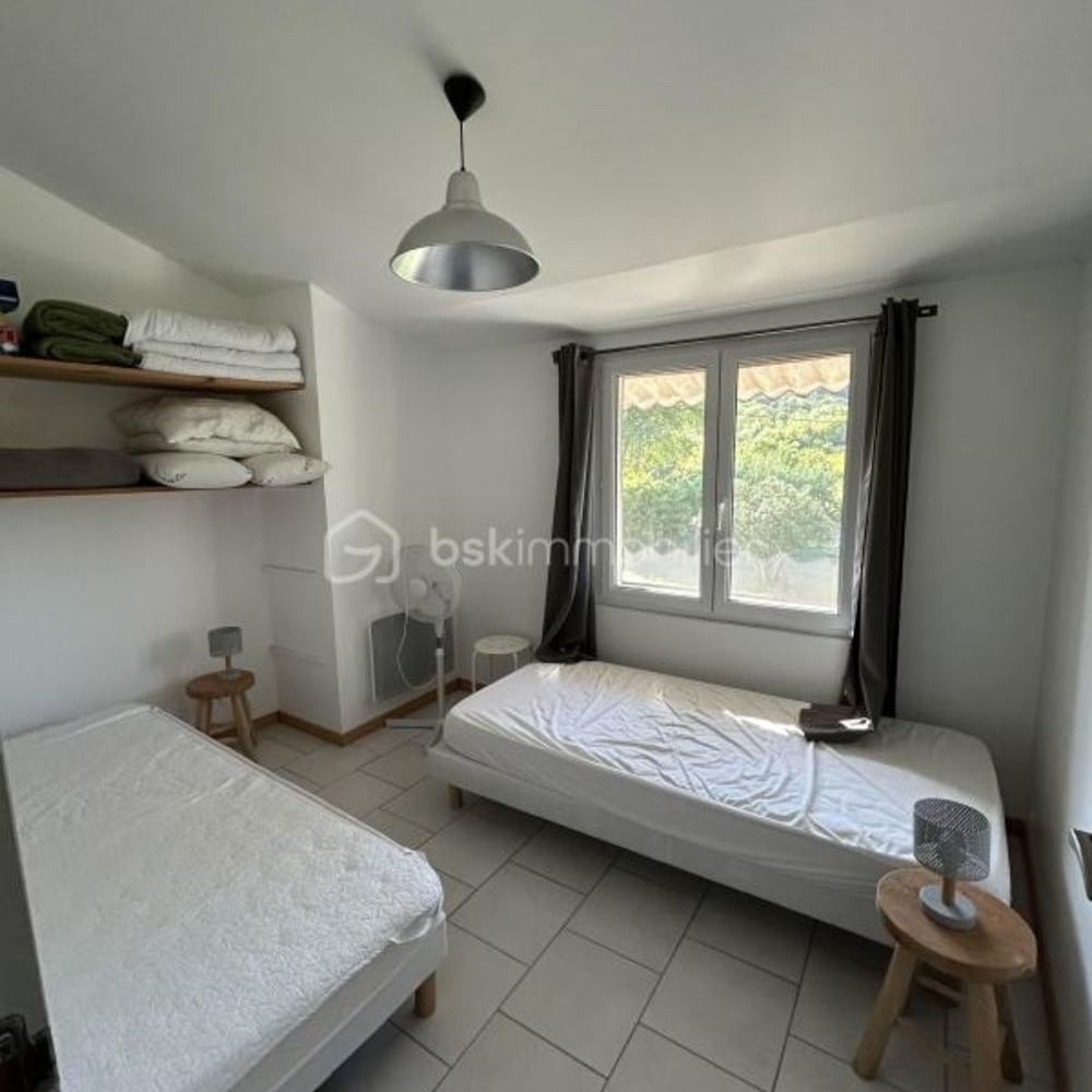 � vendre  Maison Saint-Julien-de-Peyrolas (30760)