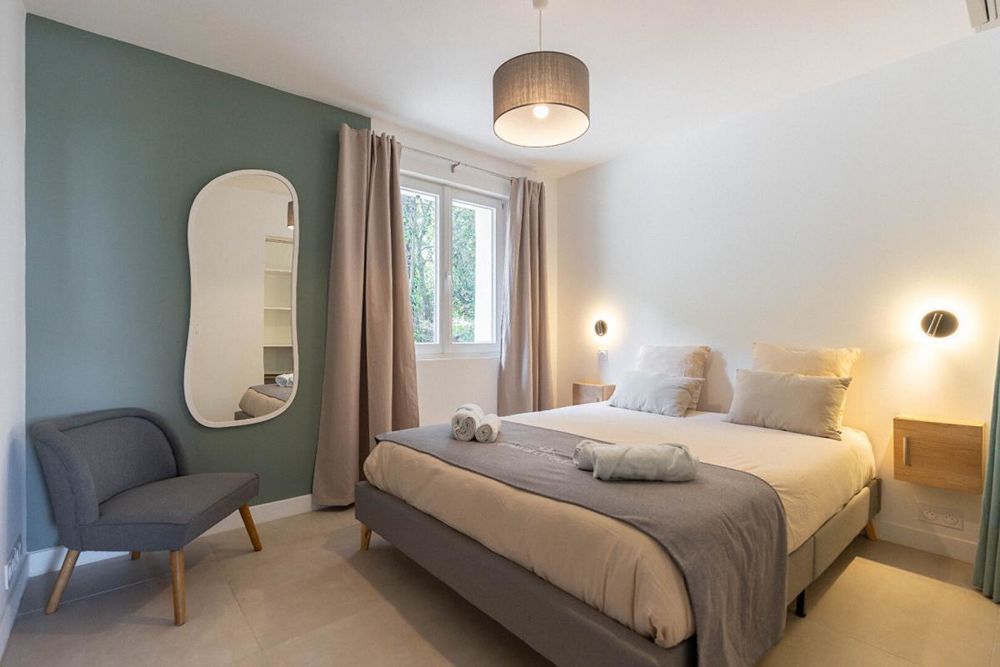 � vendre  Villa Mimet (13105)