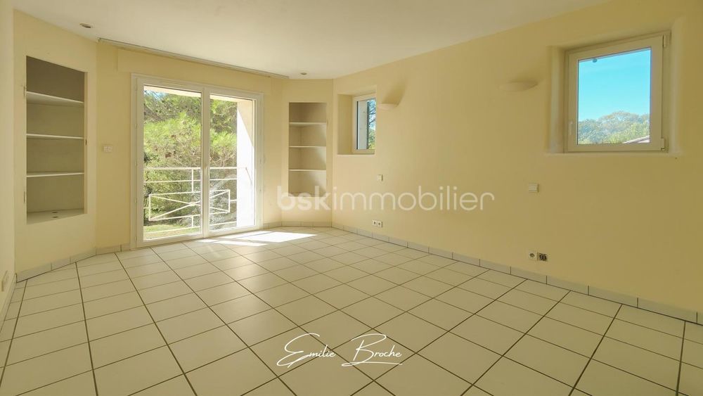 � vendre  Maison Mont�limar (26200)