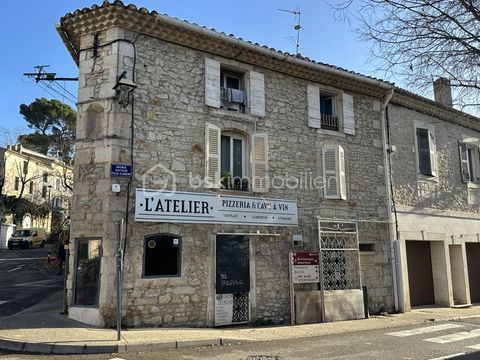 Local commercial 2 pi&egrave;ces de 49m&sup2; 675 30490 Montfrin