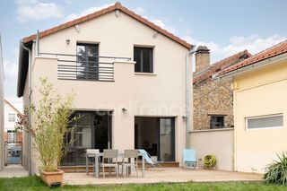  Maison � vendre 9 pi�ces 210 m�