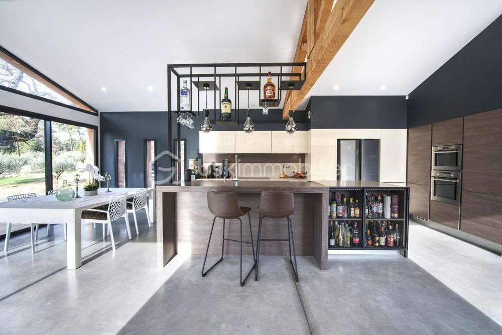 � vendre  Propri�t�/ch�teau Uchaux (84100)