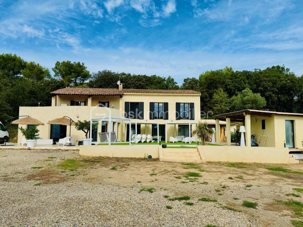 � vendre  Propri�t�/ch�teau Corbi�res (04220)