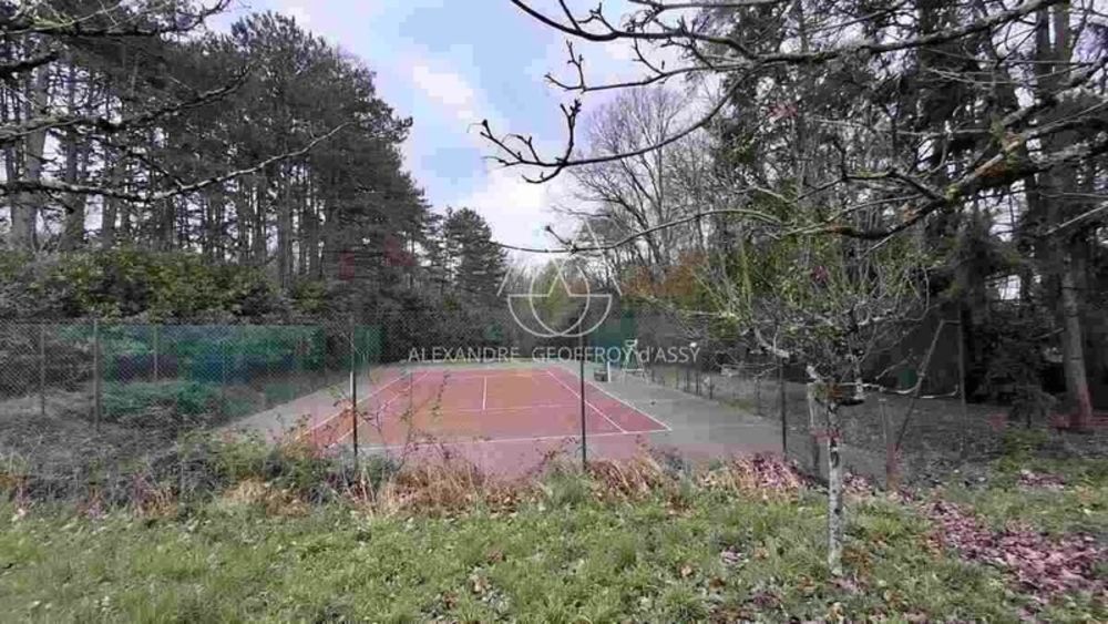 � vendre  Propri�t�/ch�teau Tours (37000)