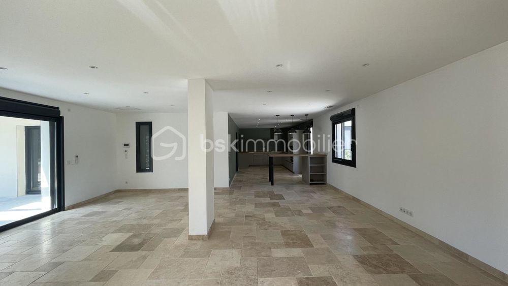 � vendre  Villa P�zenas (34120)