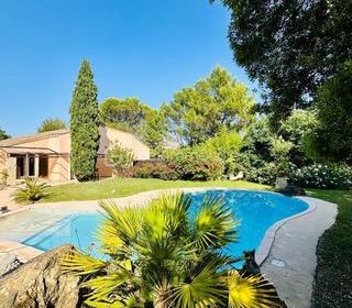  Maison � vendre 11 pi�ces 240 m�