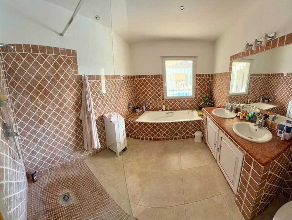 � vendre  Villa Draguignan (83300)