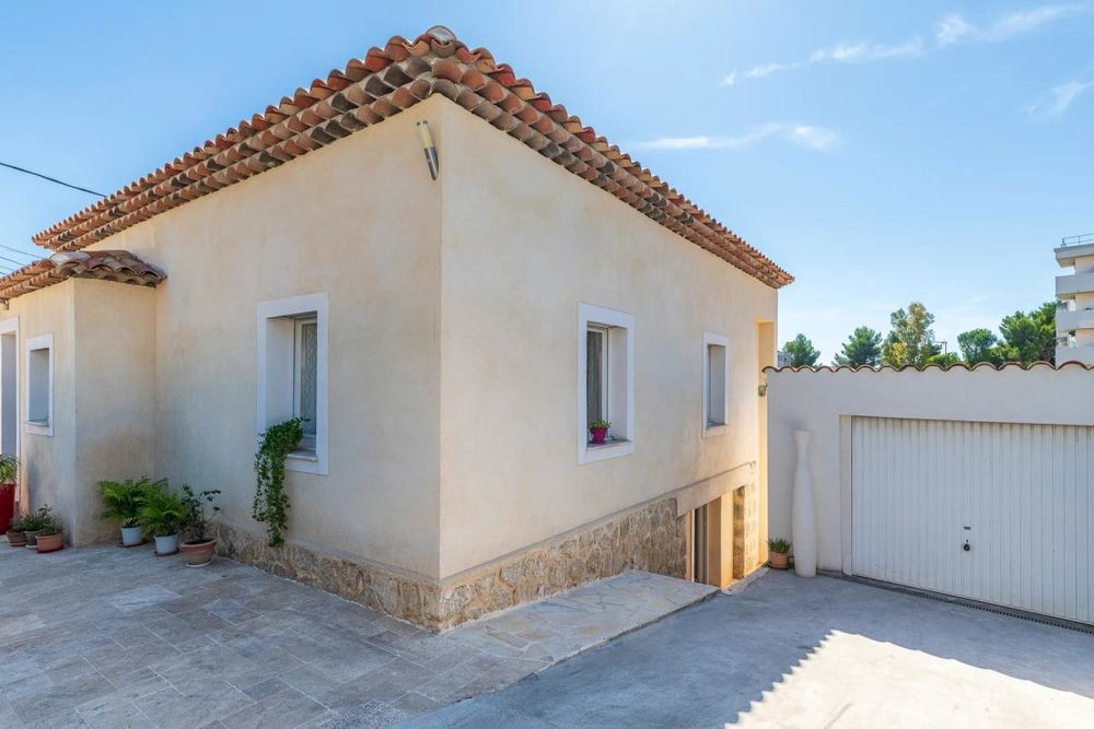� vendre  Maison Antibes (06600)