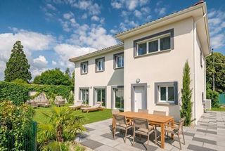  Maison 6 pi�ces 183 m� Beynost