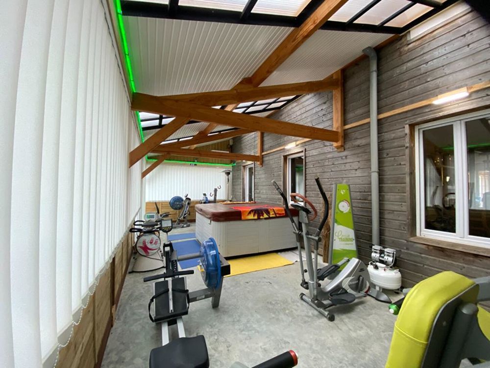 � vendre  Propri�t�/ch�teau Montignac (24290)