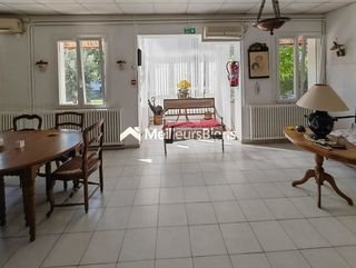  Propri�t�/ch�teau � vendre 15 + pi�ces 550 m�