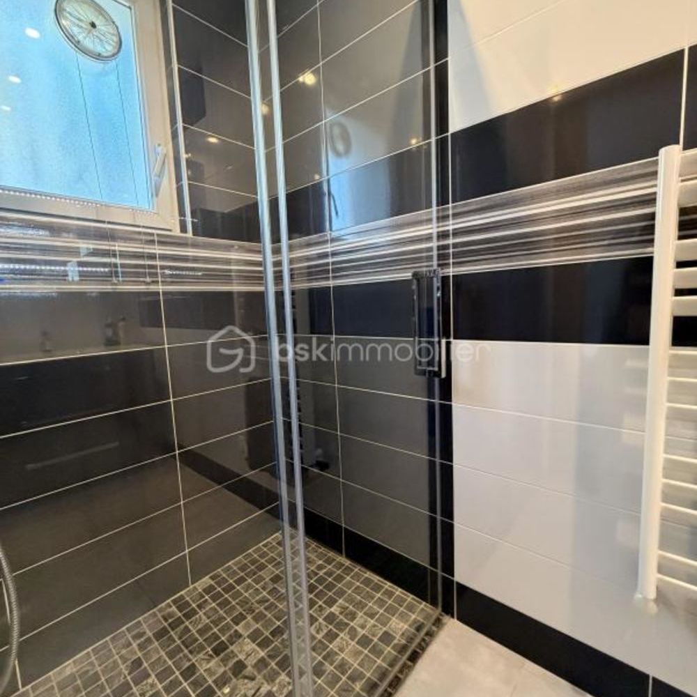 � vendre  Villa Saint-Laurent-d'Aigouze (30220)