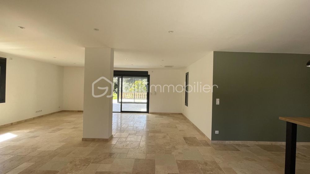 � vendre  Villa P�zenas (34120)