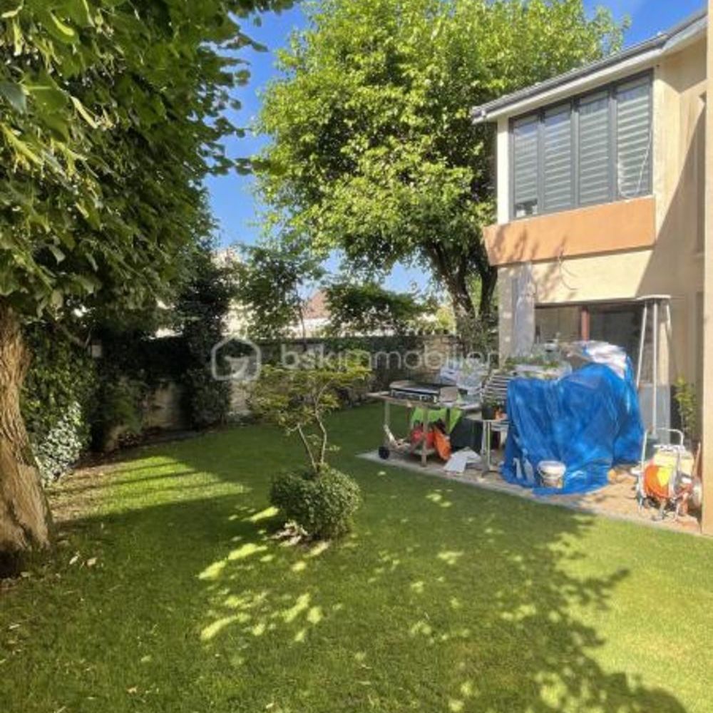 � vendre  Maison Saint-Maur-des-Foss�s (94100)