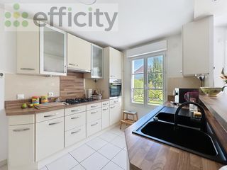  Maison � vendre 5 pi�ces 165 m�