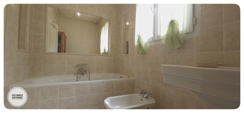 � vendre  Villa Le Tholonet (13100)