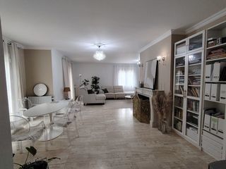  Maison � vendre 8 pi�ces 284 m�