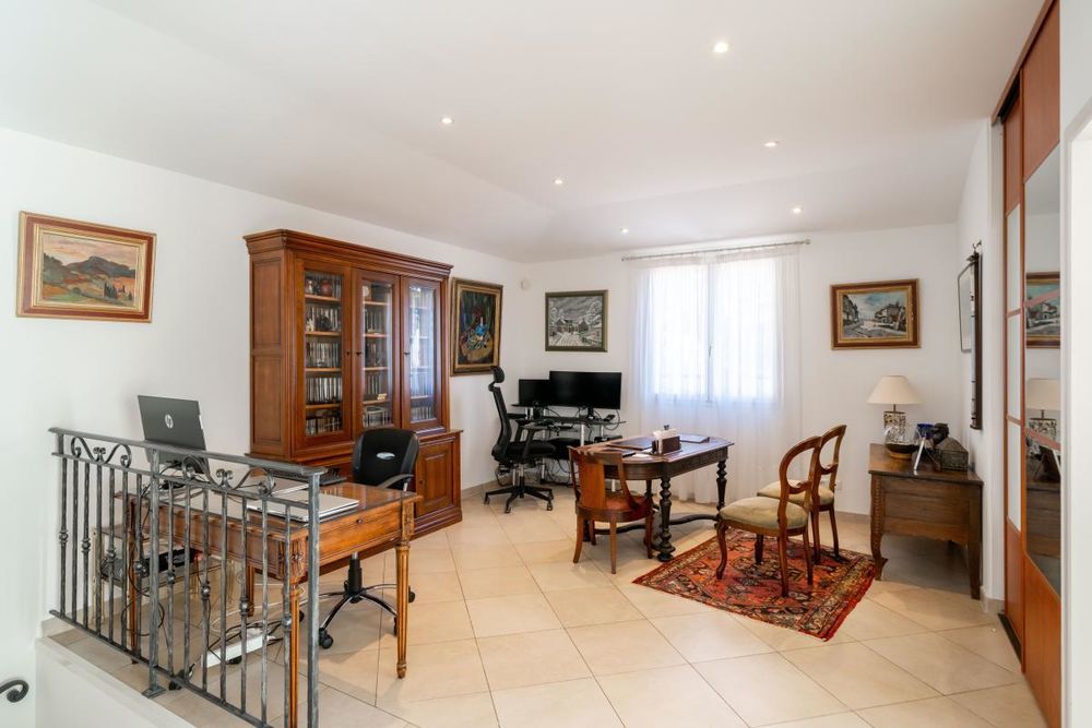 � vendre  Villa Antibes (06600)