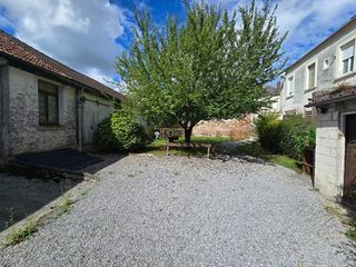  Immeuble � vendre 10 pi�ces 210 m�