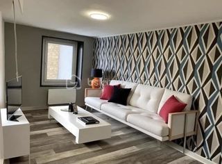  Immeuble � vendre 10 pi�ces 155 m�