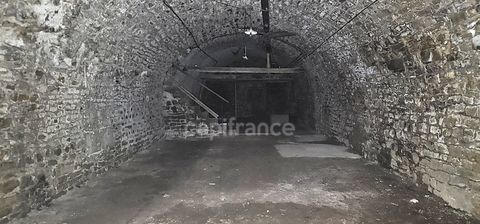 Cave vout&eacute;e de caract&egrave;re - 160 m2, &agrave; vendre au coeur d'ARBOIS (39) 19000 39600 Arbois