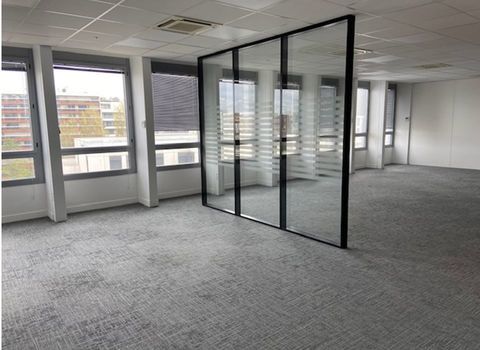 A louer, surface de bureaux  r&eacute;nov&eacute;e de 258 m&sup2; 7571 92100 Boulogne billancourt
