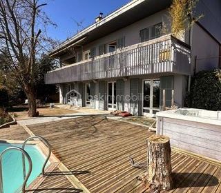  Maison � vendre 8 pi�ces 303 m�