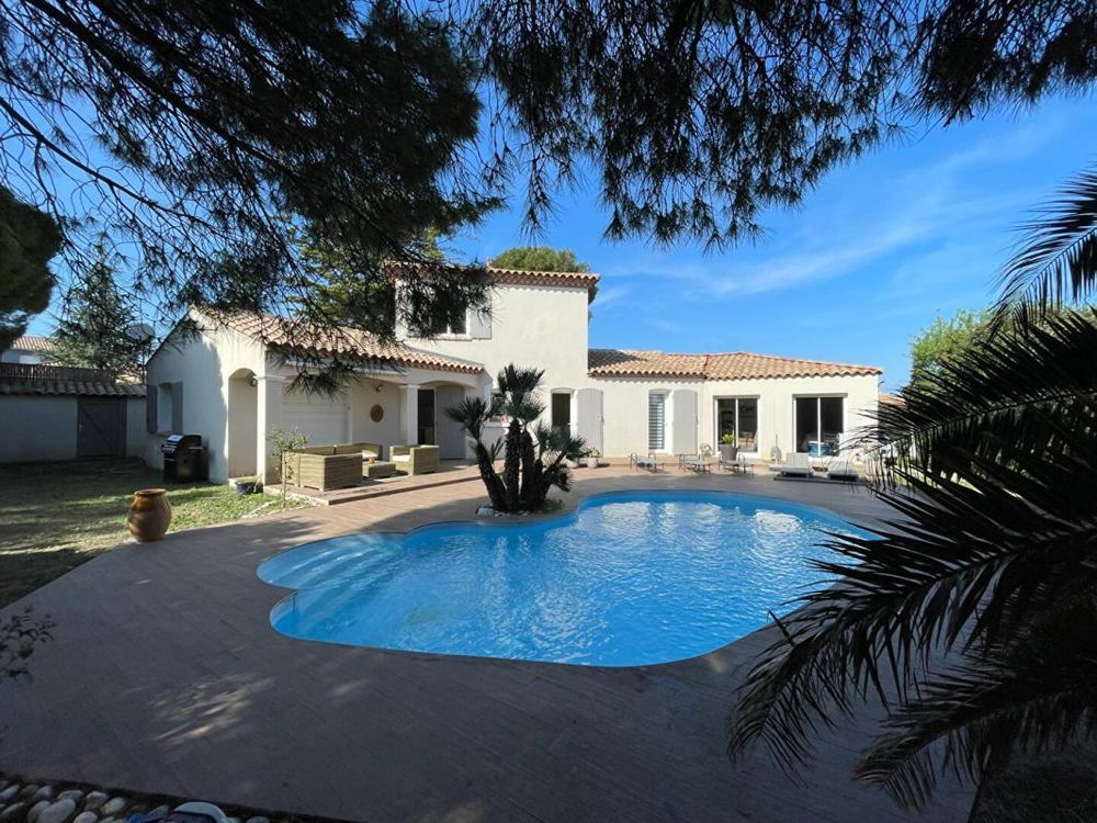 � vendre  Maison M�ze (34140)