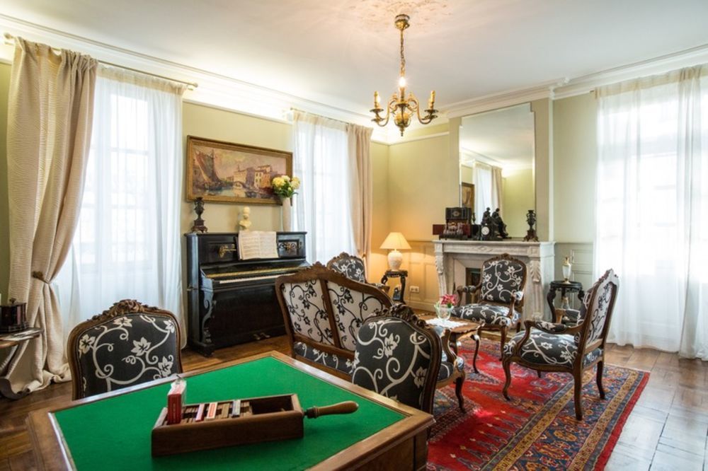 � vendre  Propri�t�/ch�teau Aire-sur-l'Adour (40800)