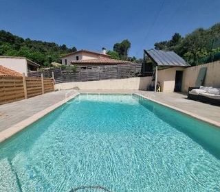  Villa � vendre 10 pi�ces 200 m�