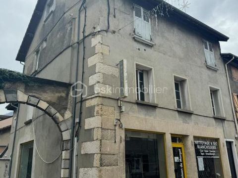 &Agrave; Vendre : Pressing avec Fort Potentiel de D&eacute;veloppement &agrave; Saint-&Eacute;gr&egrave;ve 29000 38120 Saint egreve