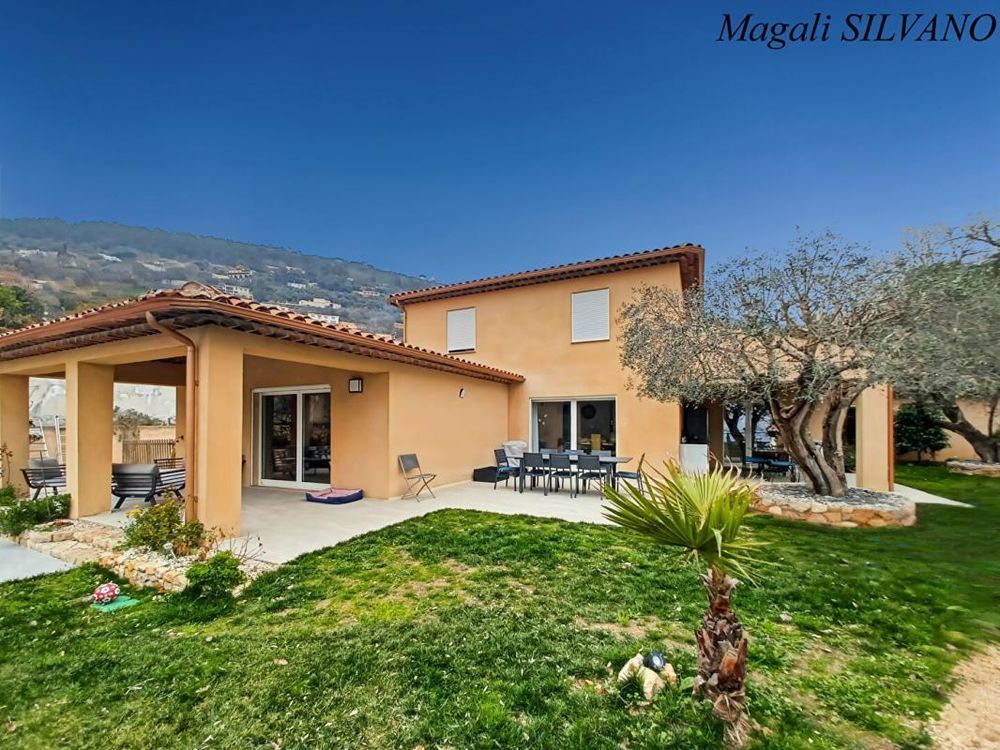 � vendre  Villa Sp�rac�des (06530)