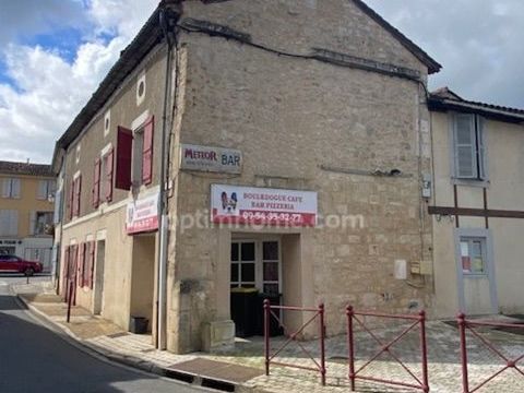   Au c�ur du village de Marthon, B�timent en pierres, ancien commerce, bar pizza,  avec logement au dessus Maison - 8 pi�ce(s) - 183 m�