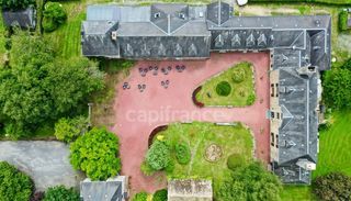  Propri�t�/ch�teau � vendre 15 + pi�ces 1359 m�