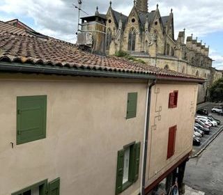  Immeuble � vendre 15 + pi�ces 380 m�